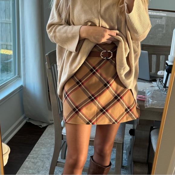 H&M Tan Brown Red Plaid Tan Skirt - Picture 11 of 12